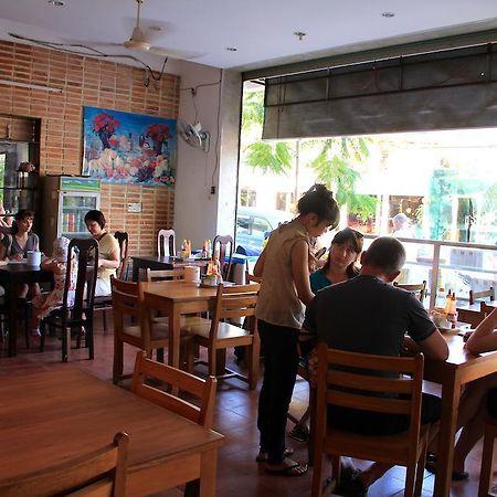 Hanhcafe Hotel Nha Trang Buitenkant foto