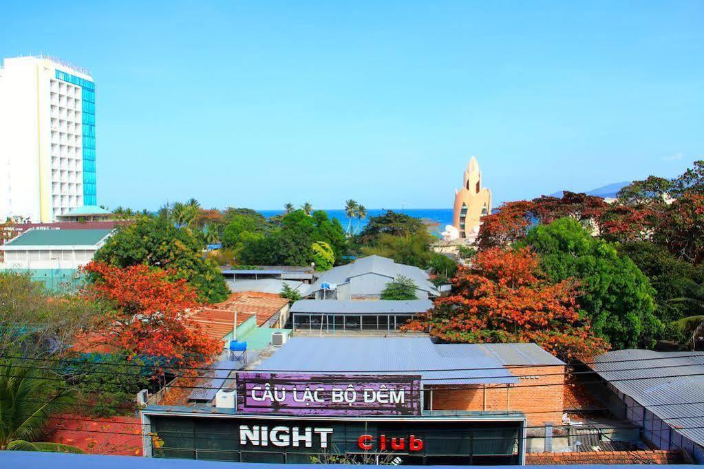 Hanhcafe Hotel Nha Trang Buitenkant foto
