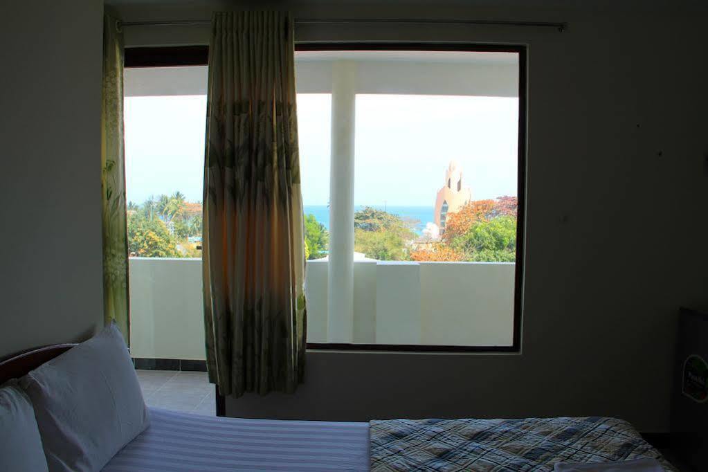 Hanhcafe Hotel Nha Trang Buitenkant foto